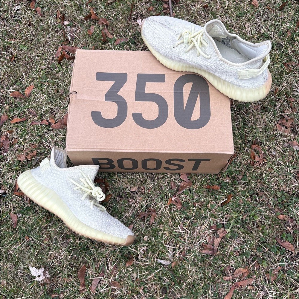 Yeezy Boost 350 V2 in Light Cream and Tan